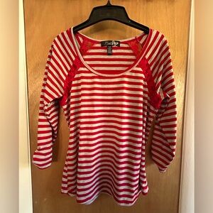 Red/Light Gray striped top with Red Lace Accents size petite M